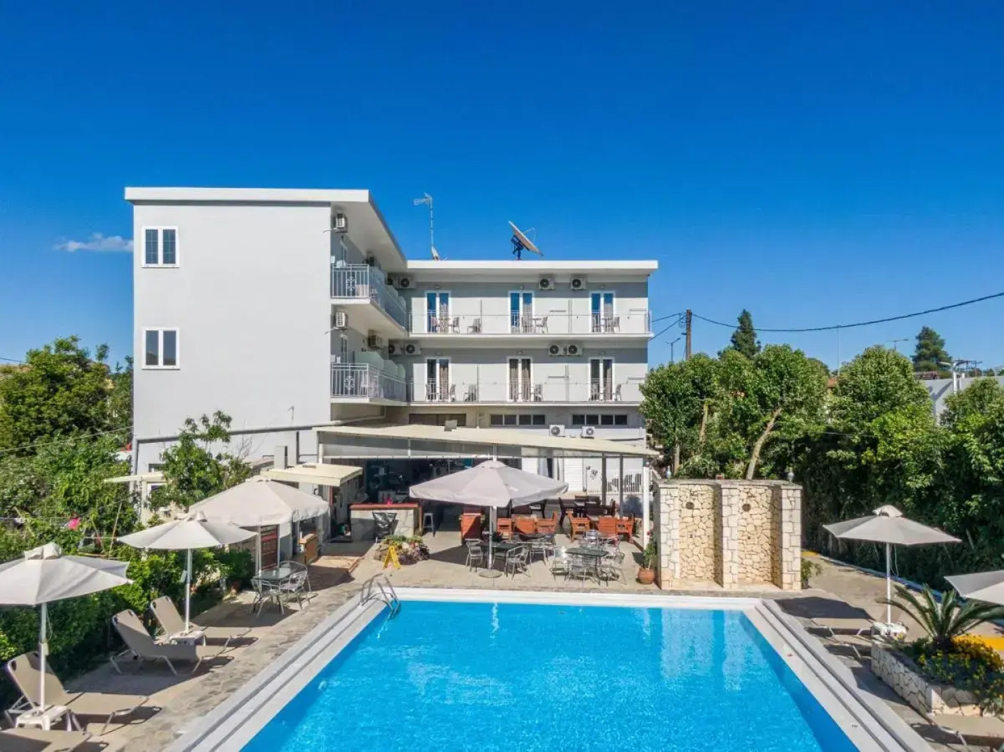 Angela Hotel and Apartments