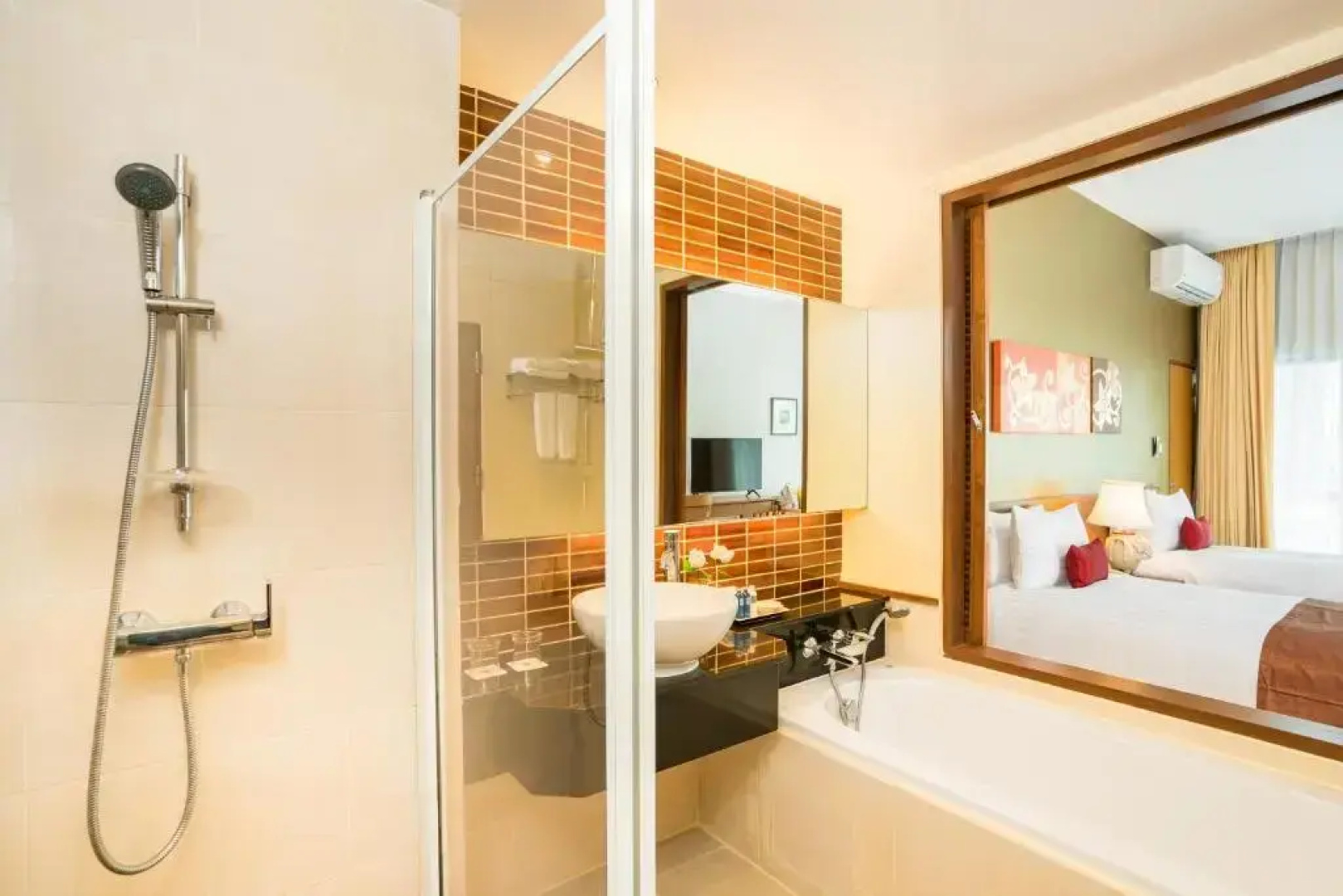 Cosy Beach Hotel