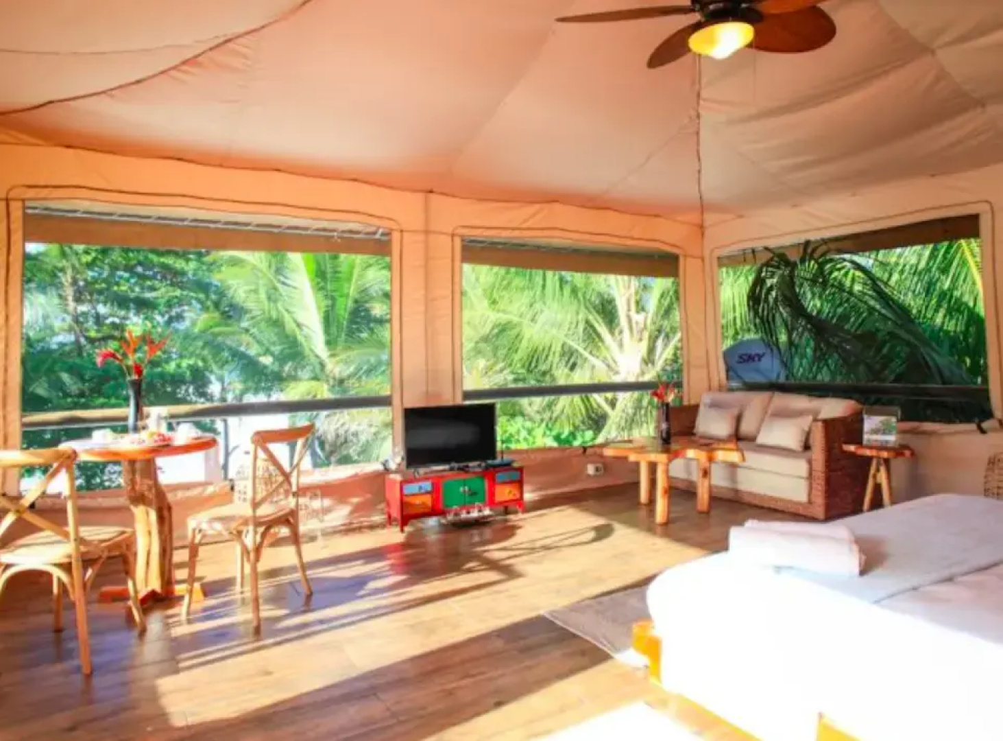 Hotel Tropico Latino