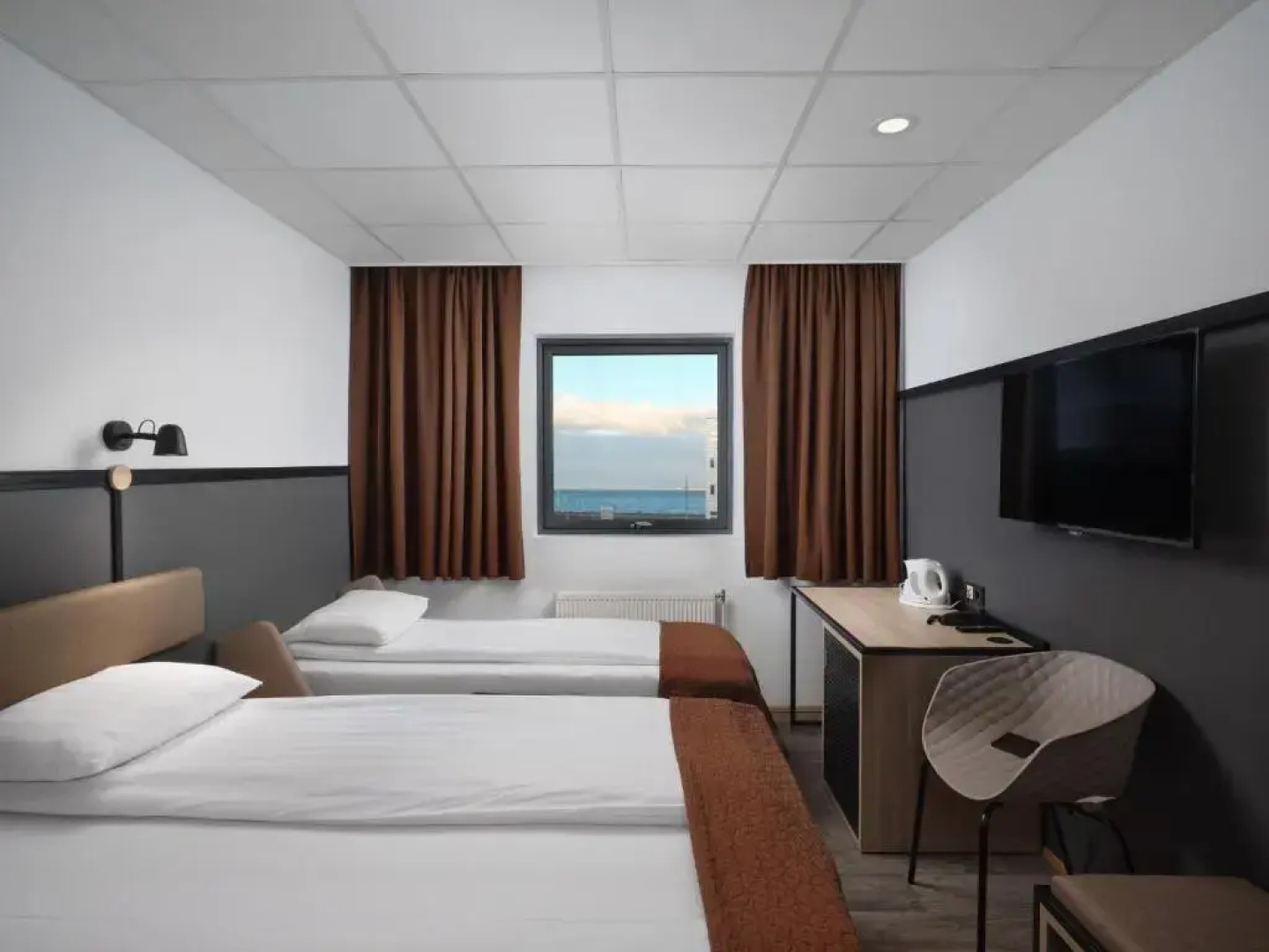Hotel Cabin