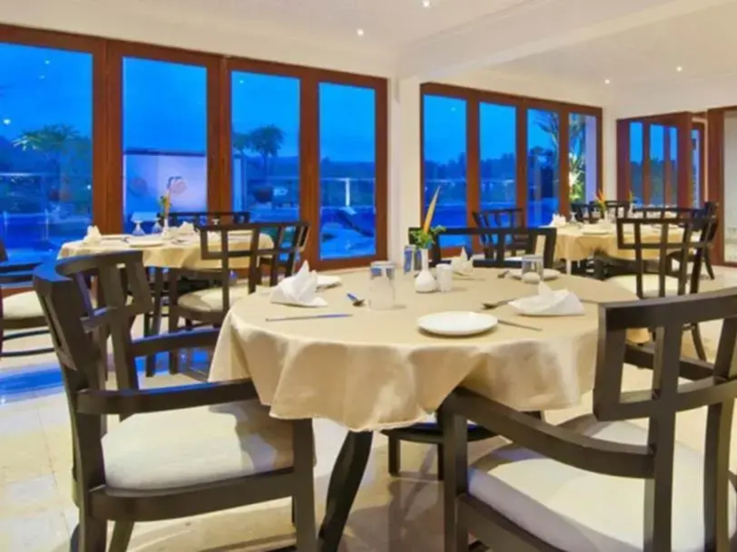 White Pearl Suites
