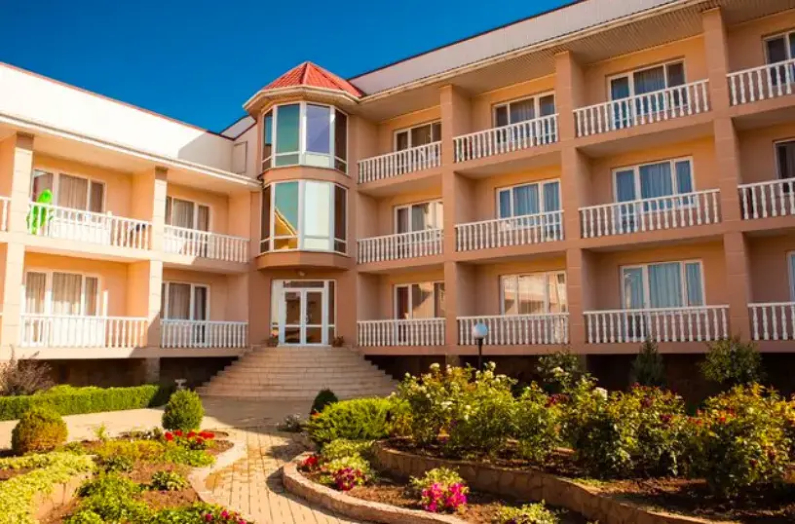 Sea Land Hotel