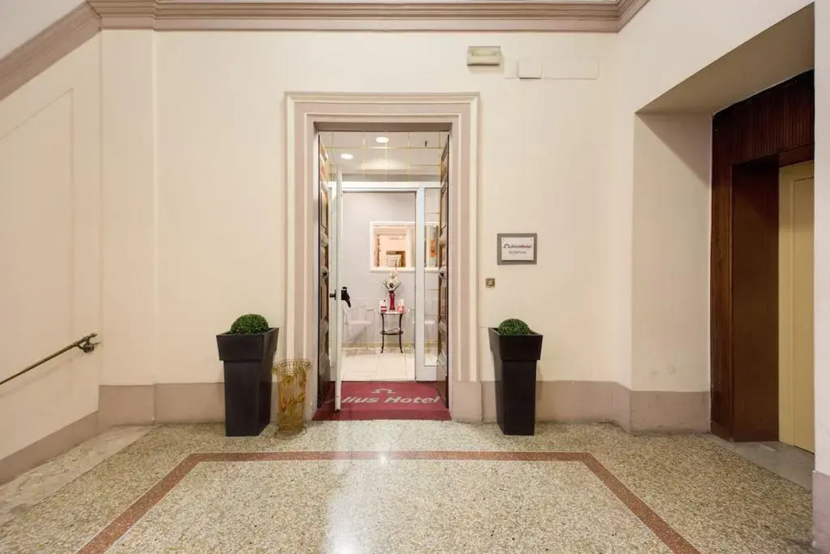 Alius Hotel