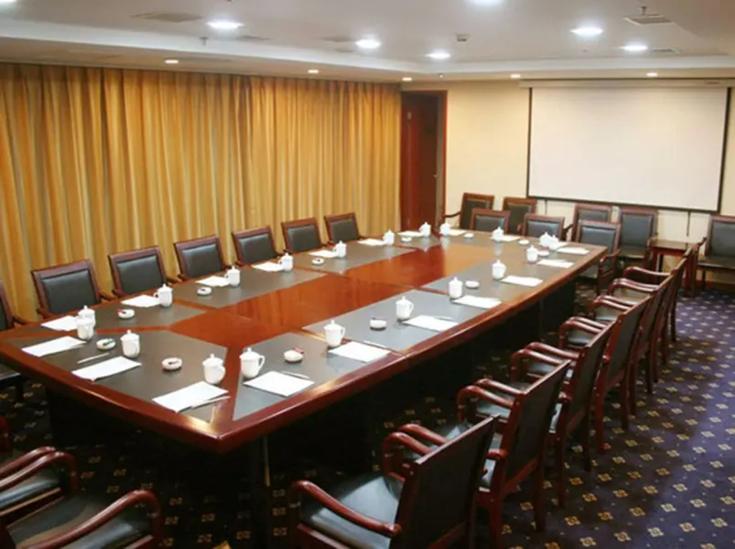 Huaqiao International Hotel