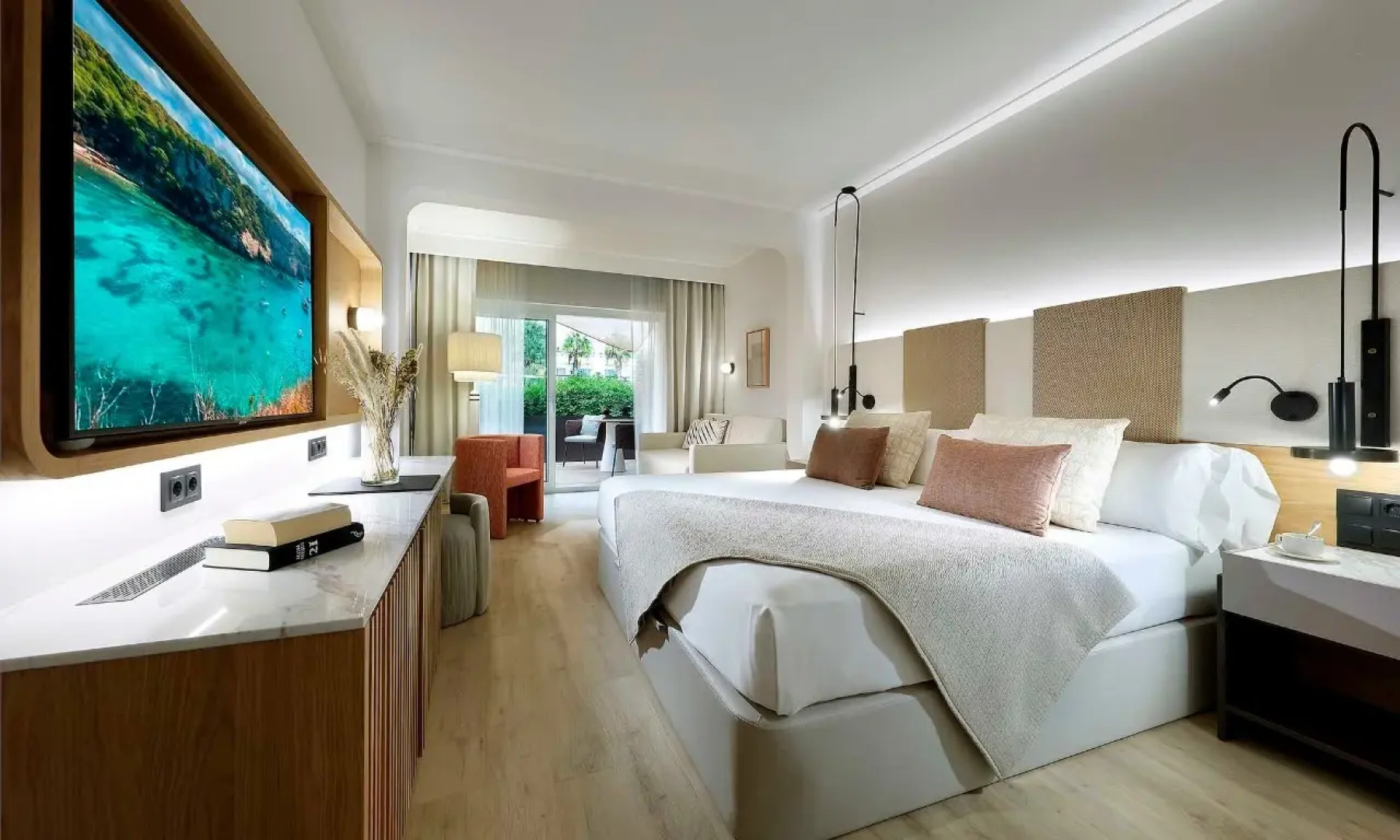 Отель Grand Palladium Palace Ibiza Resort & Spa