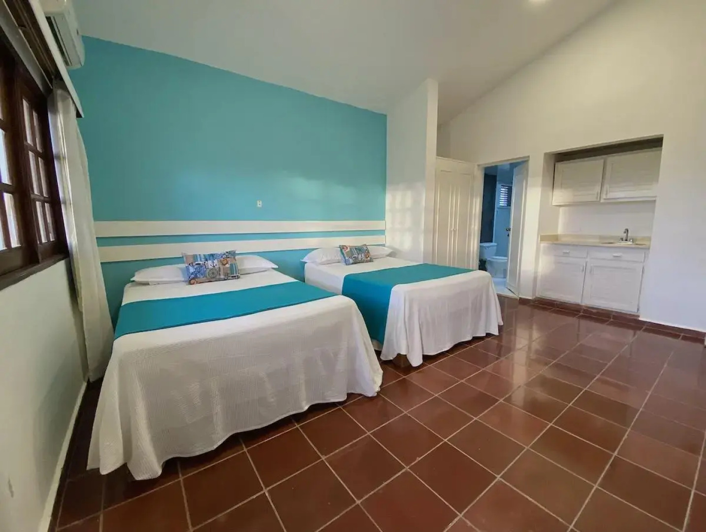 Отель Calypso Beach