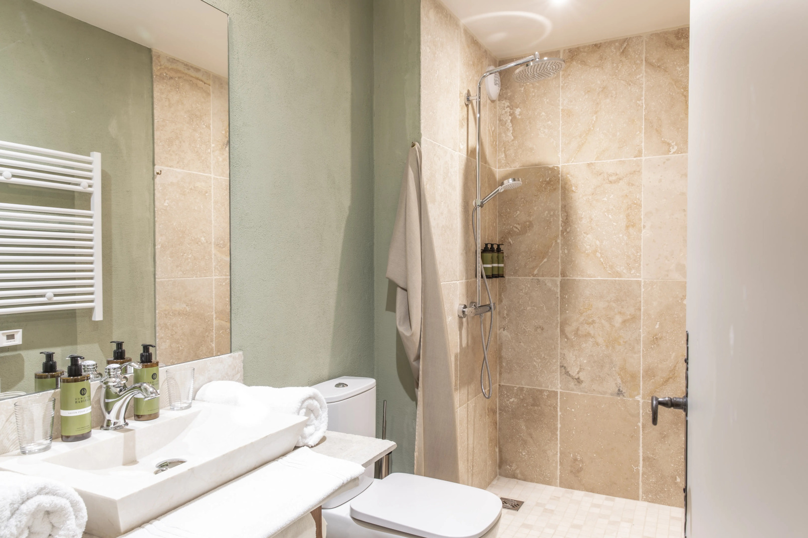 Domaine Rabiega - vineyard and boutique hotel