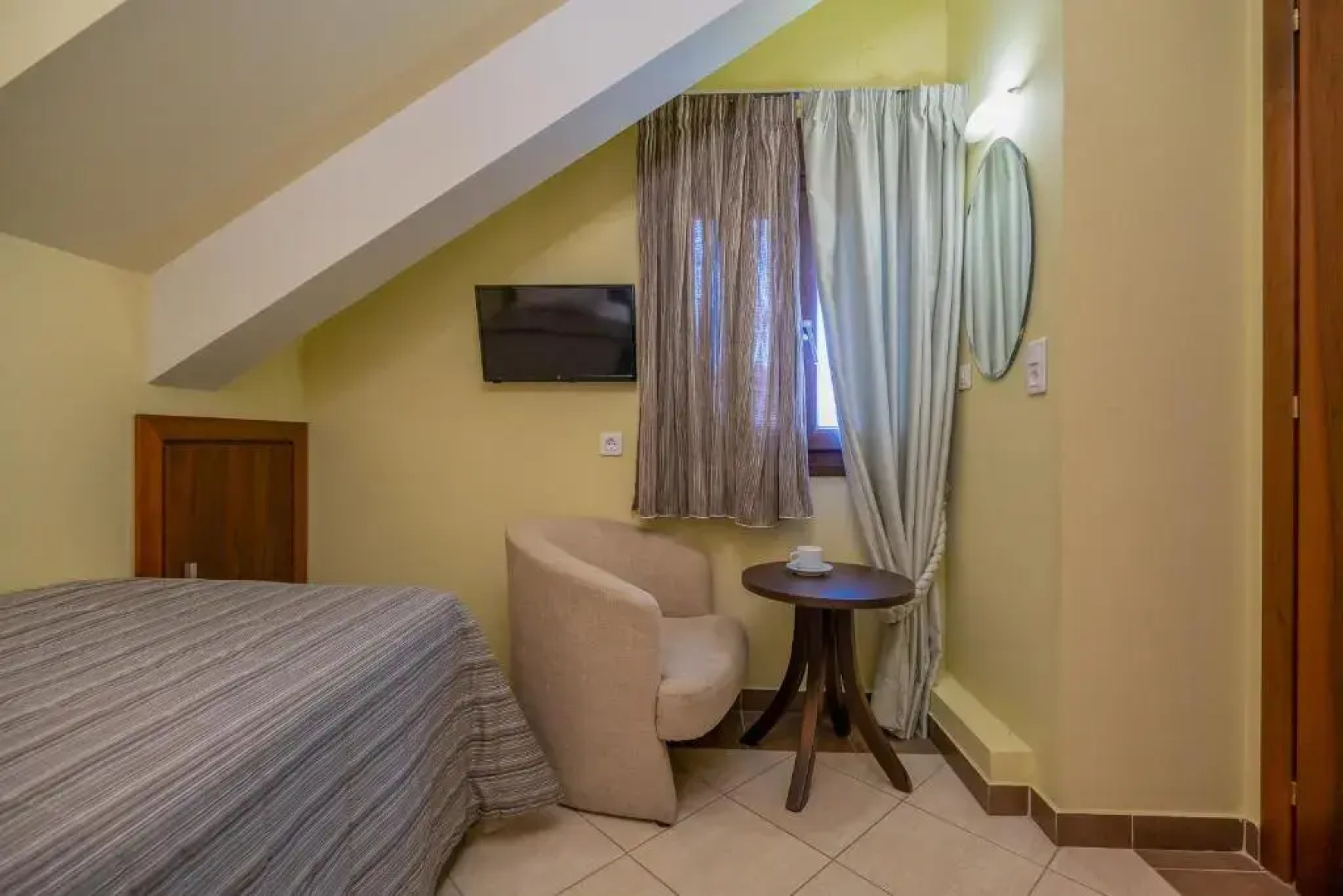 Meliton Inn Hotel & Suites