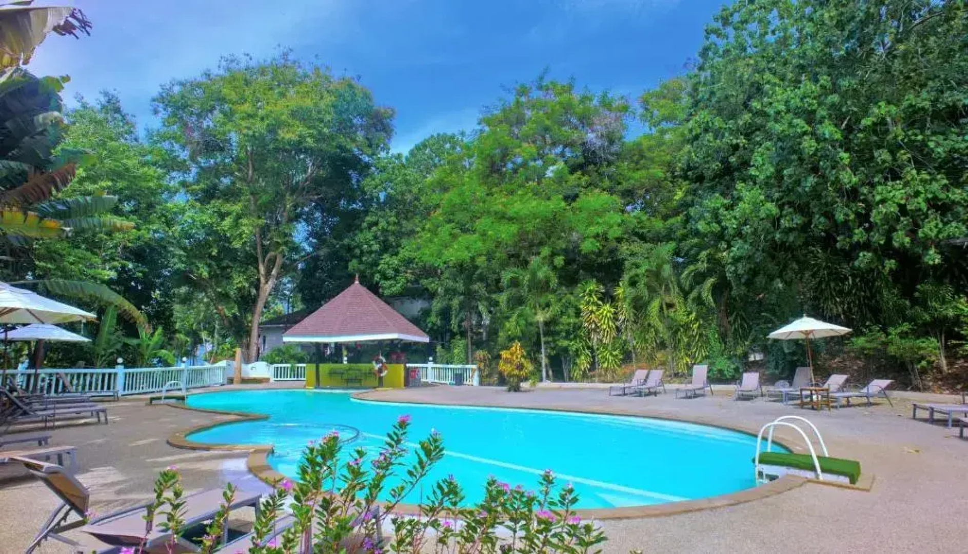 Bayview Resort Phi Phi Island - Beach Front Resort