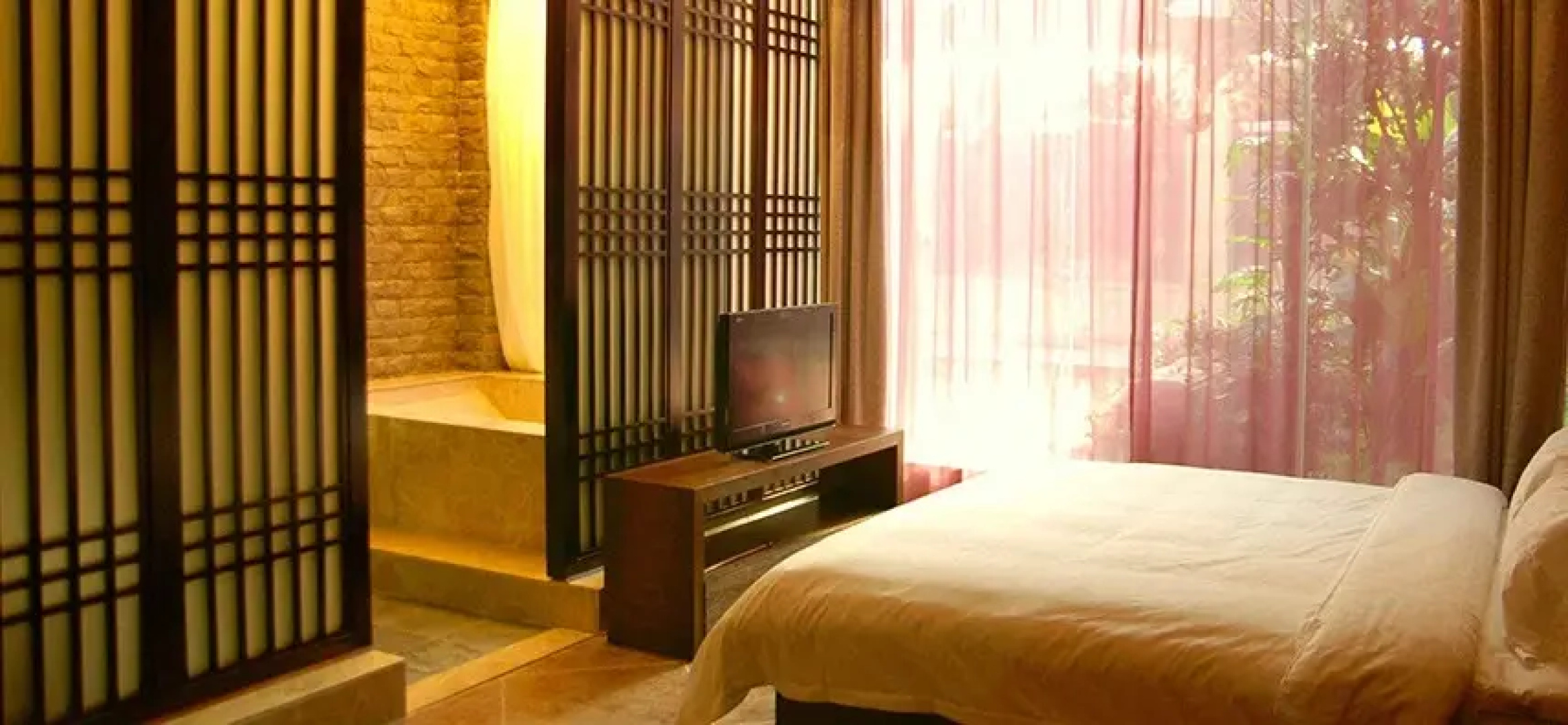 Daqin Hot Spring Hotel