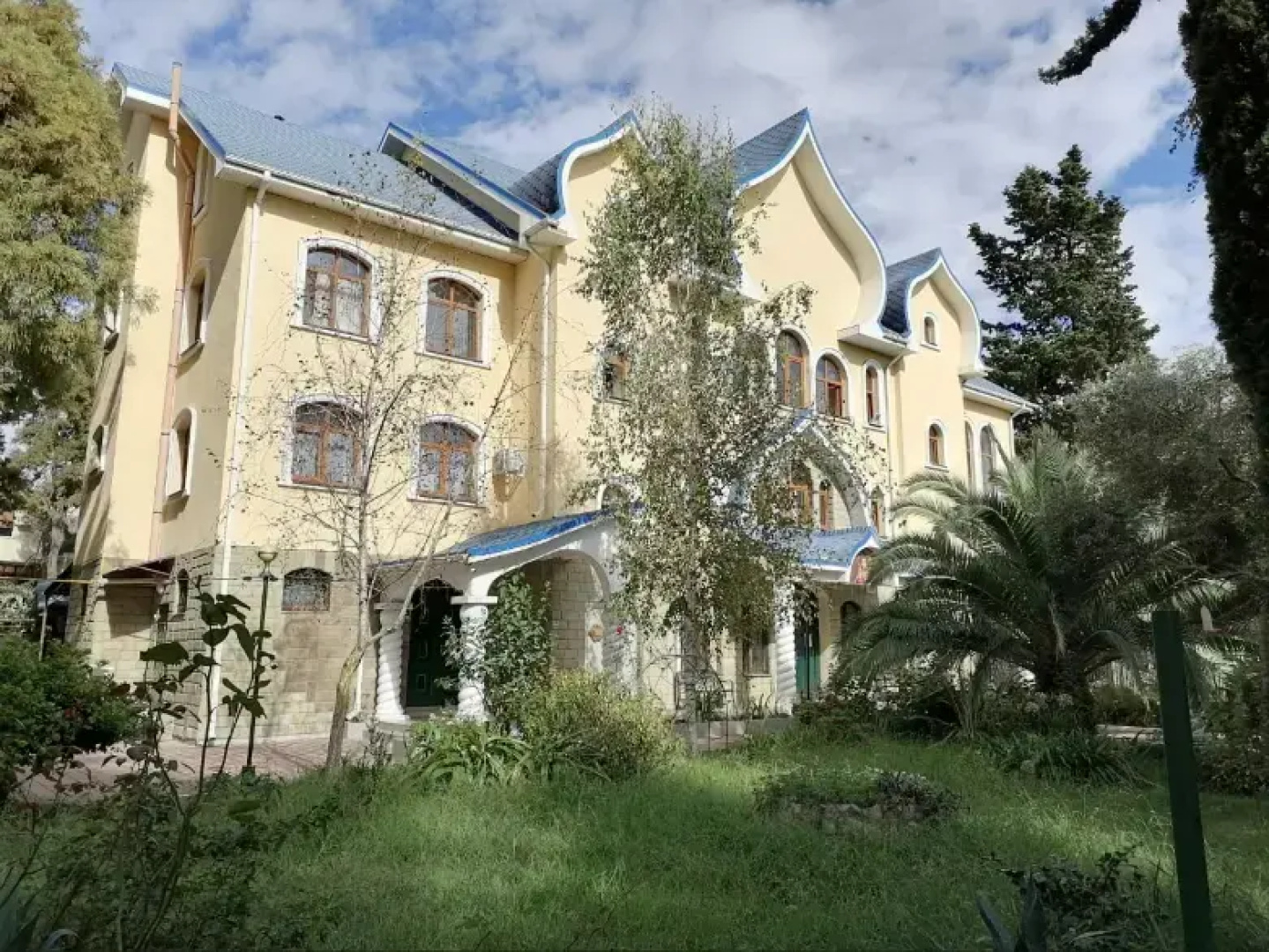 Aladan Hotel