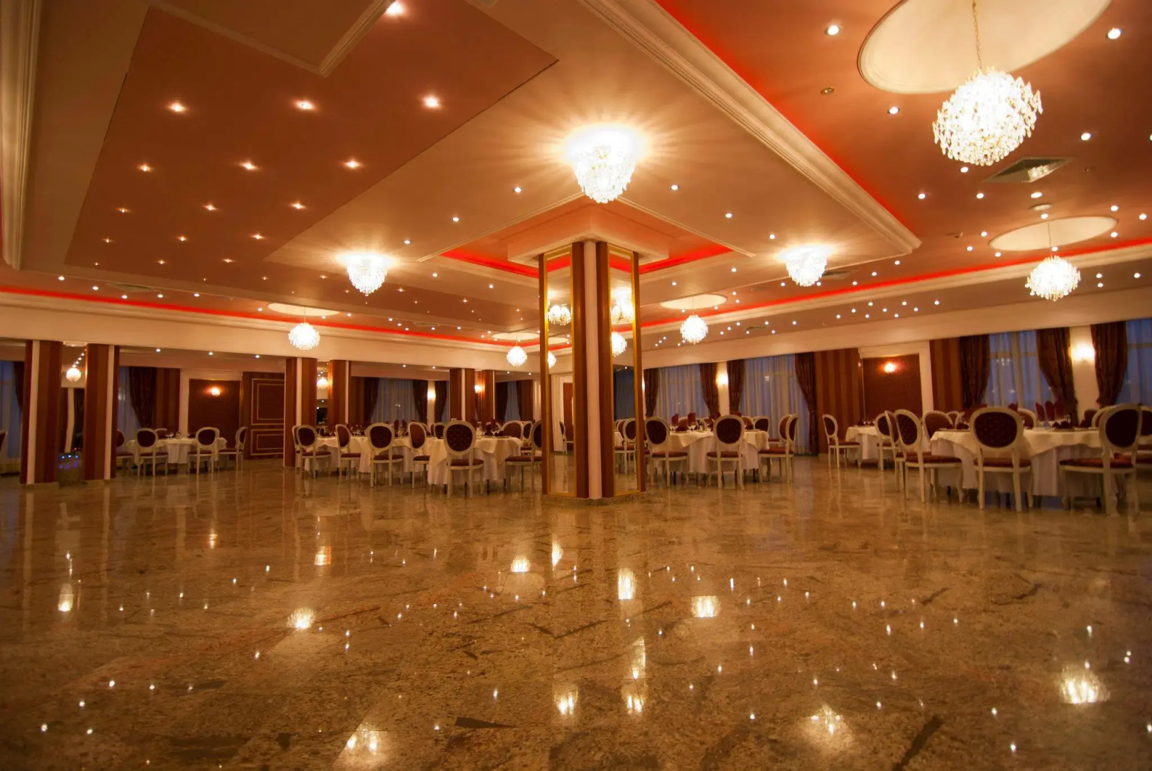 Grand Hotel Brasov