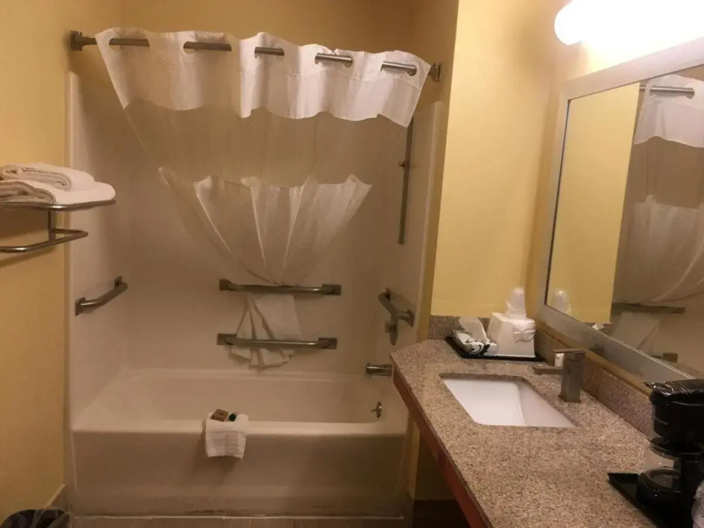 Super Inn & Suites by OYO Milledgeville