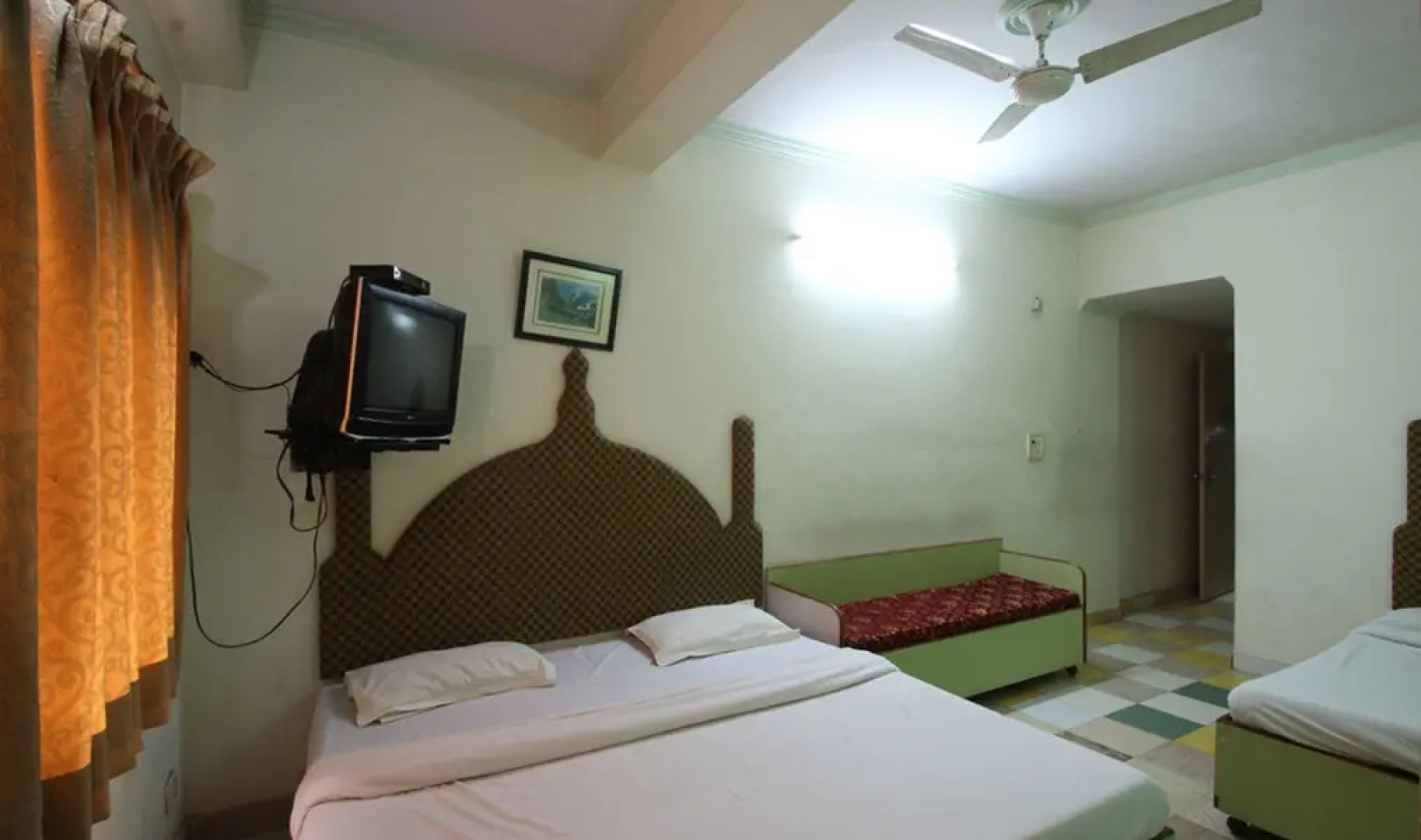 Hotel Delux Inn