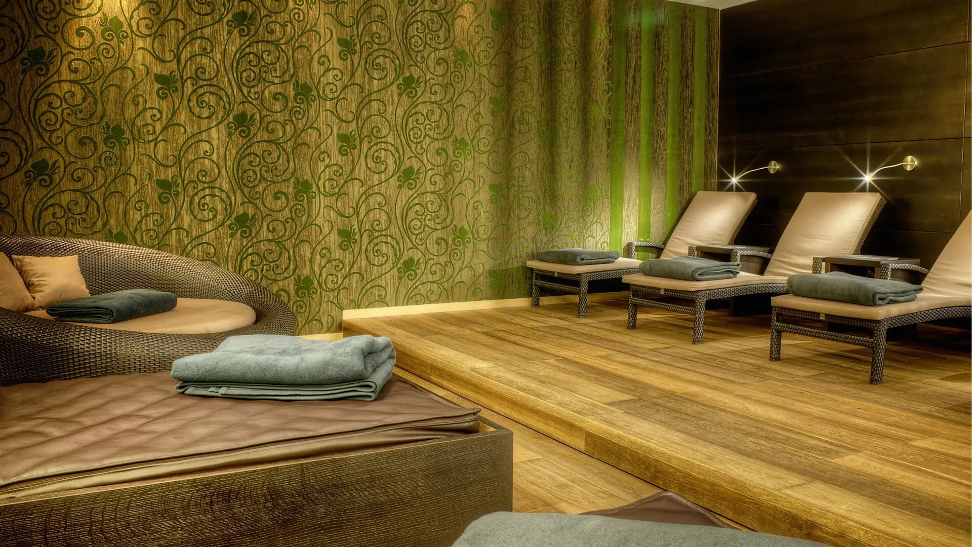 AlpenParks Hotel & Apartment Taxacher