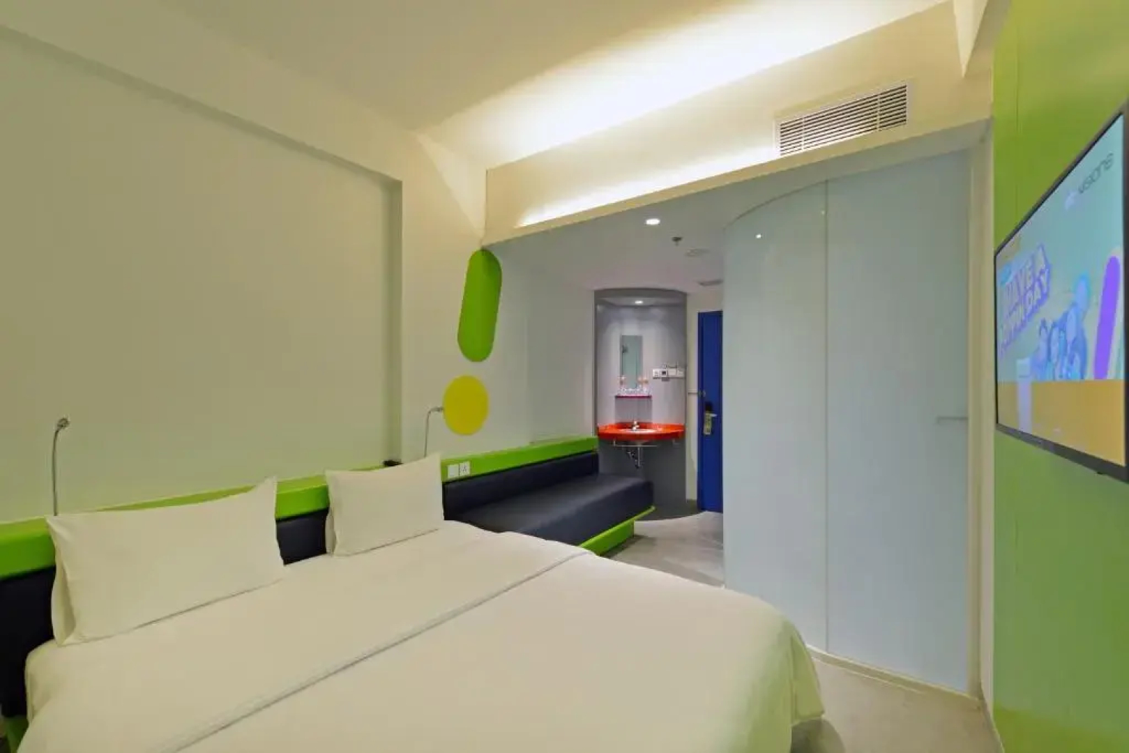POP! Hotel Solo