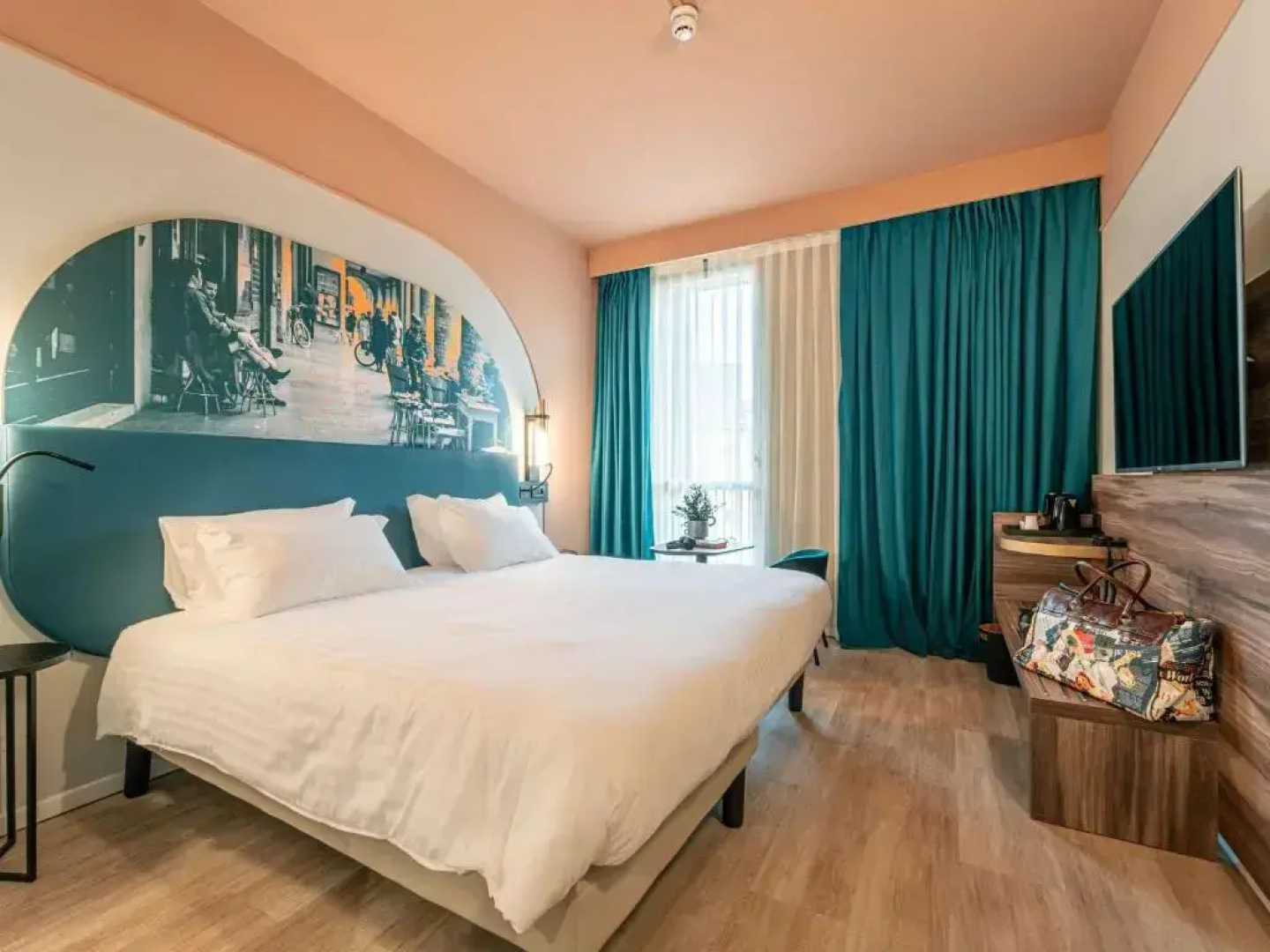 Отель Mercure Bologna Centro