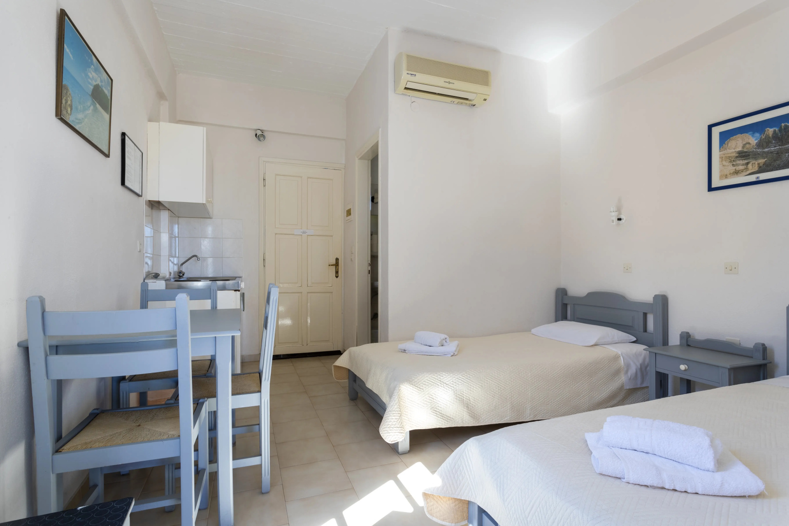 Vanas Apartments