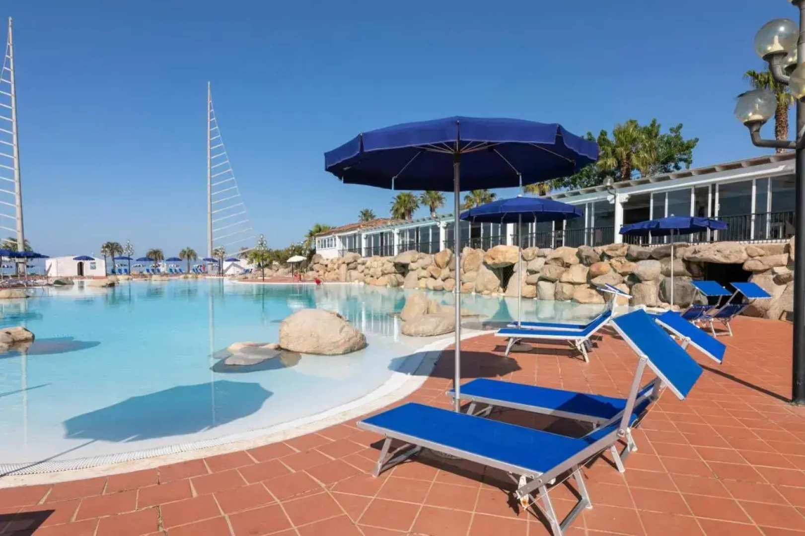Phi Hotel Sighientu