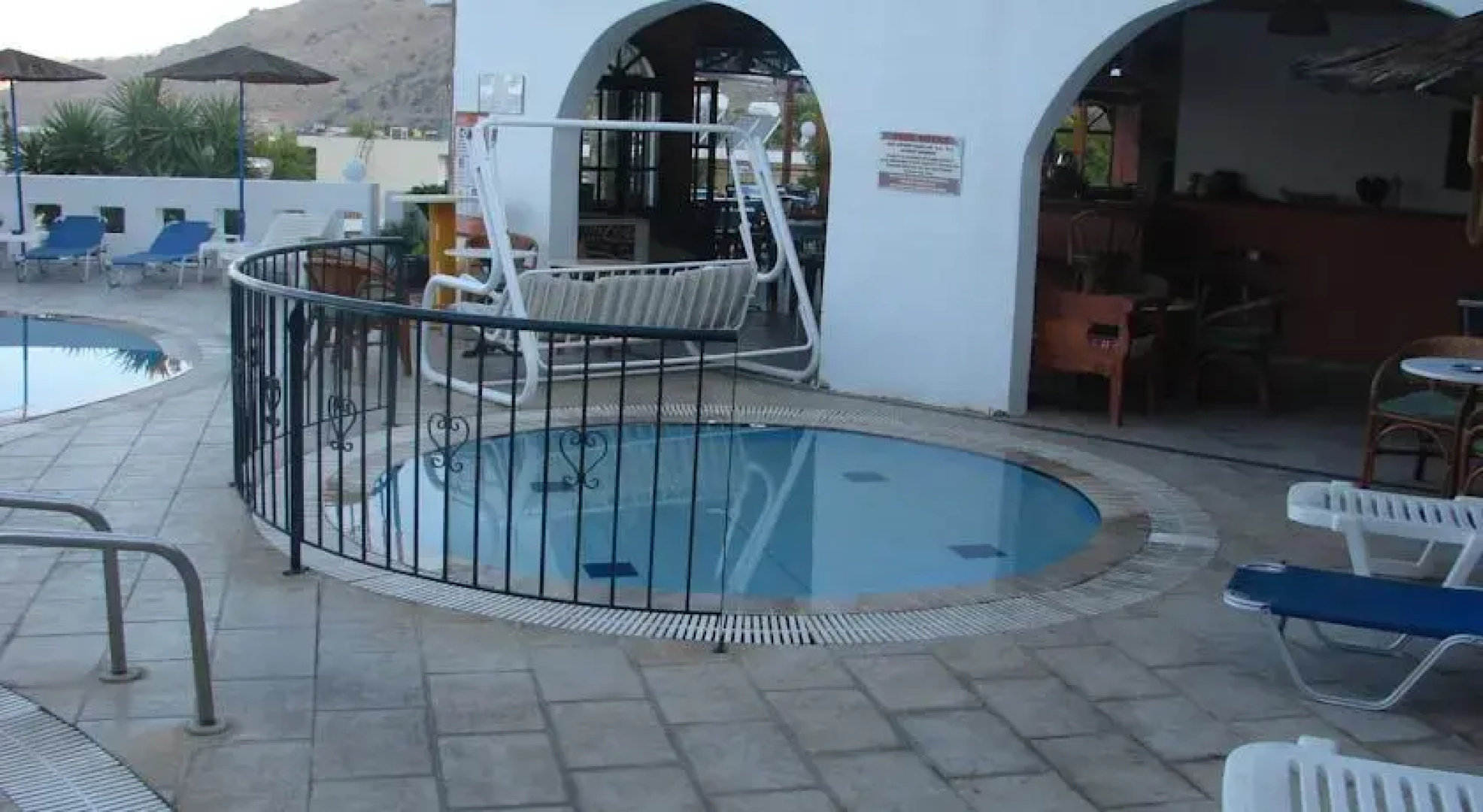 Apostolis Hotel Apartments