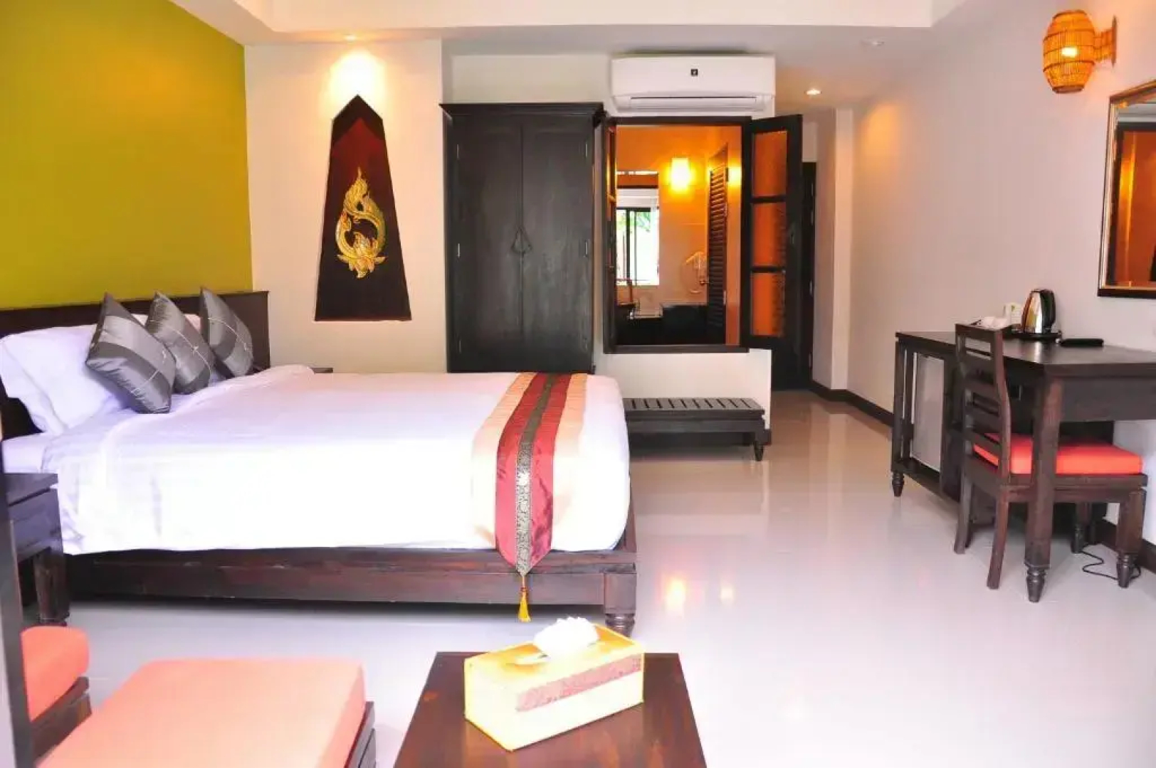 Курорт Navatara Phuket Resort