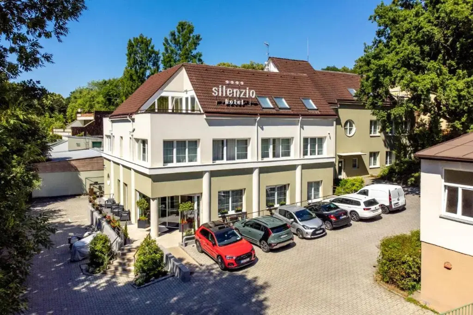 Hotel Silenzio