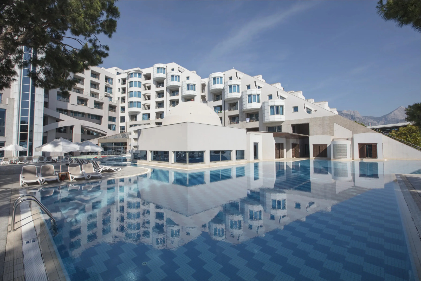 Rixos Sungate - The Land of Legends Access