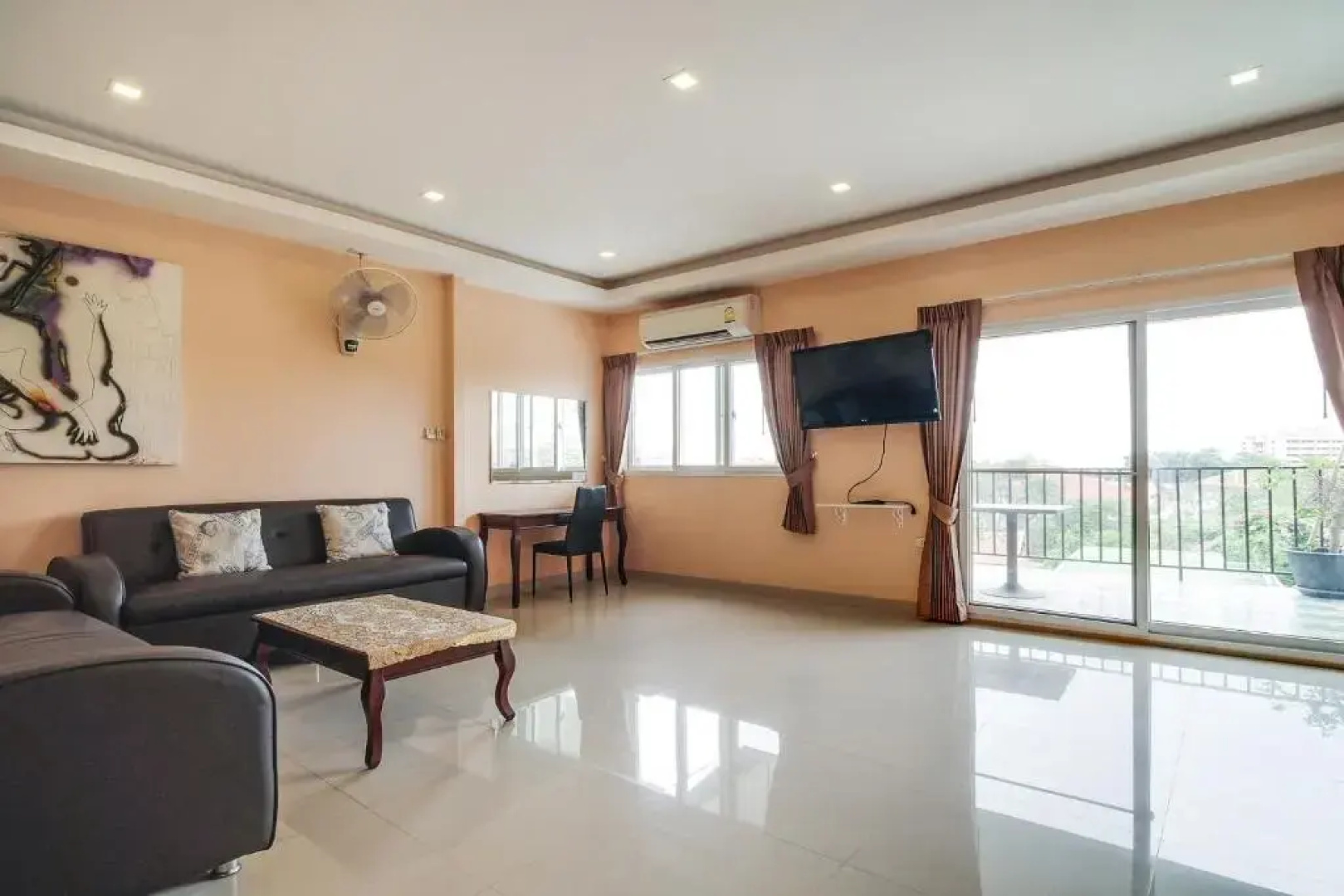 Patumnak Beach Guesthouse