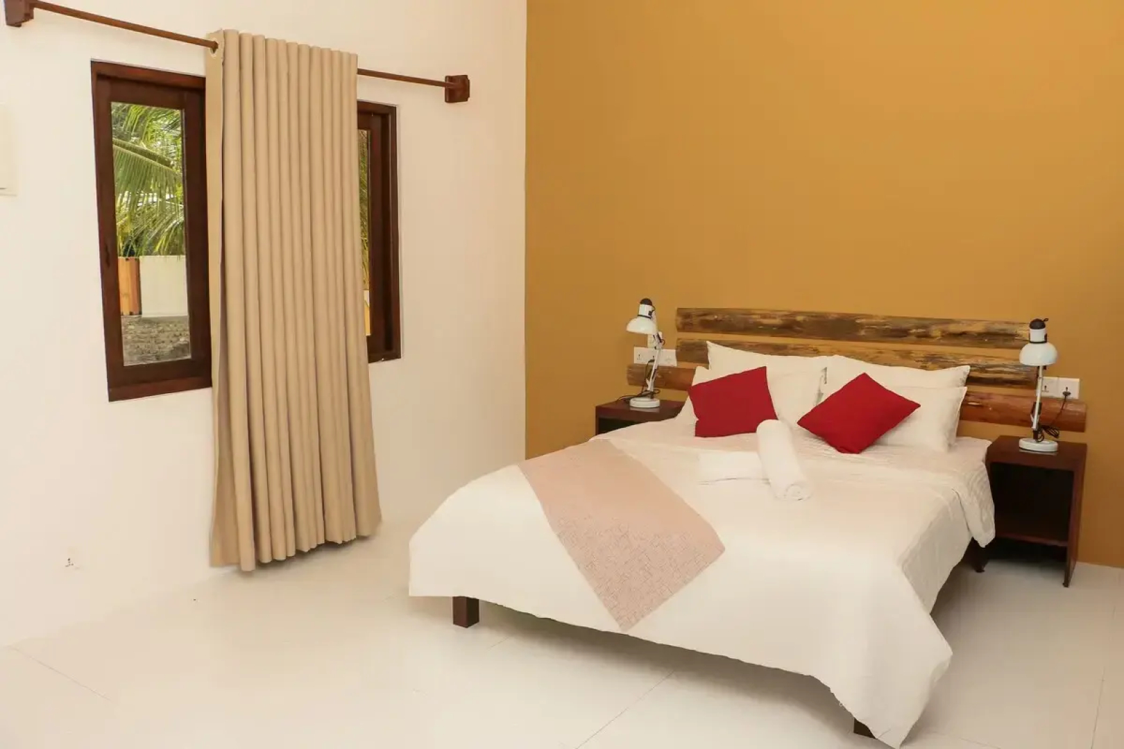 Отель The Castaway Retreat 