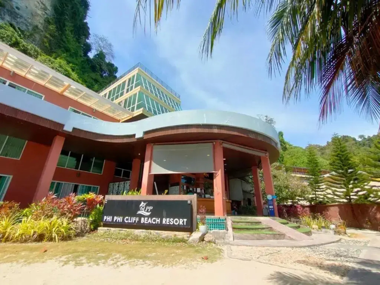 Phi Phi Cliff Beach Resort