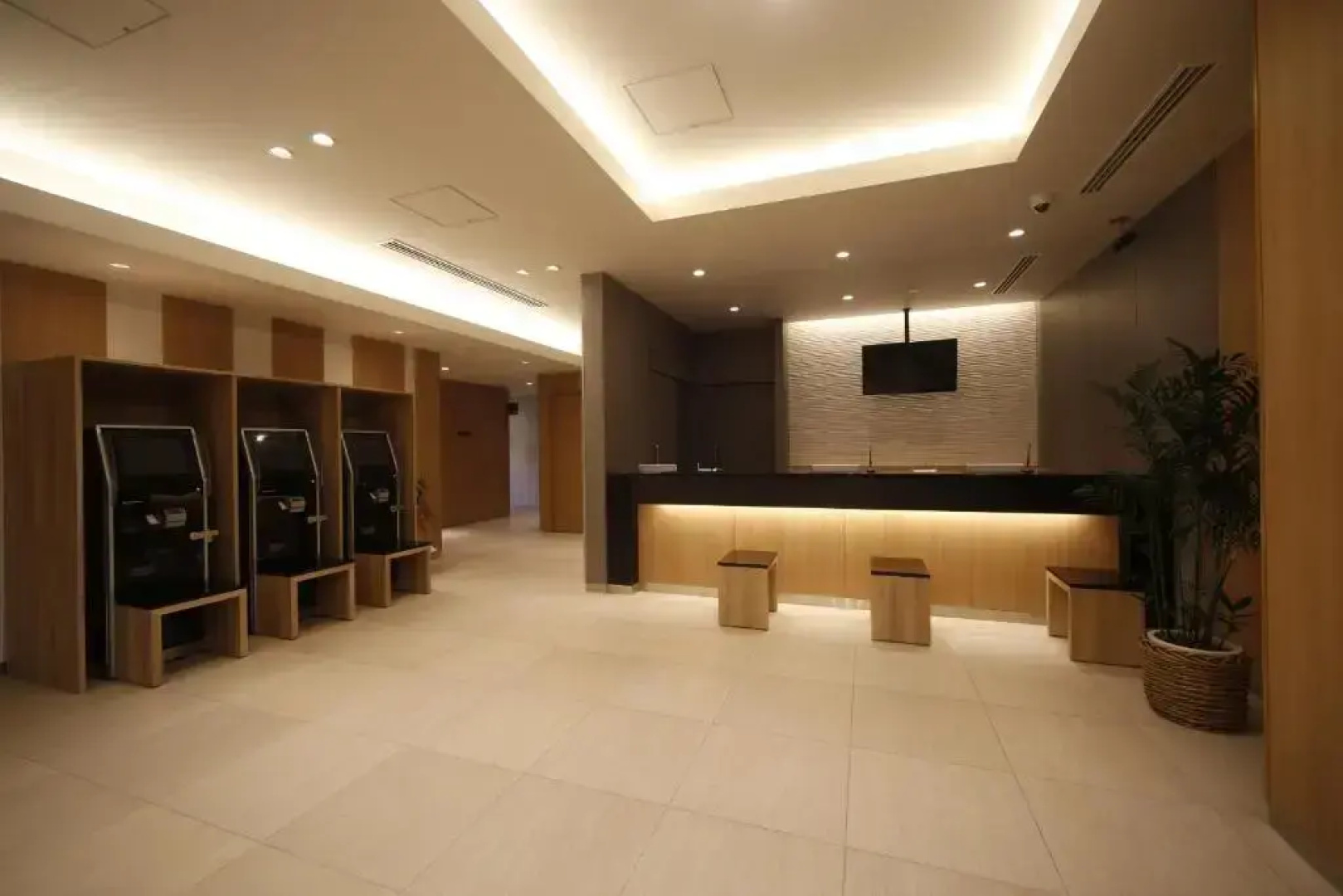Отель Dormy Inn Kofu Marunouchi