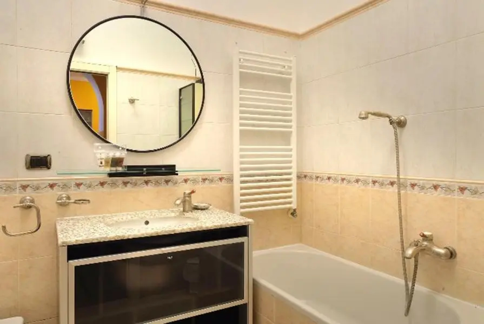 Montello - 988 - Milan - HLD 34366