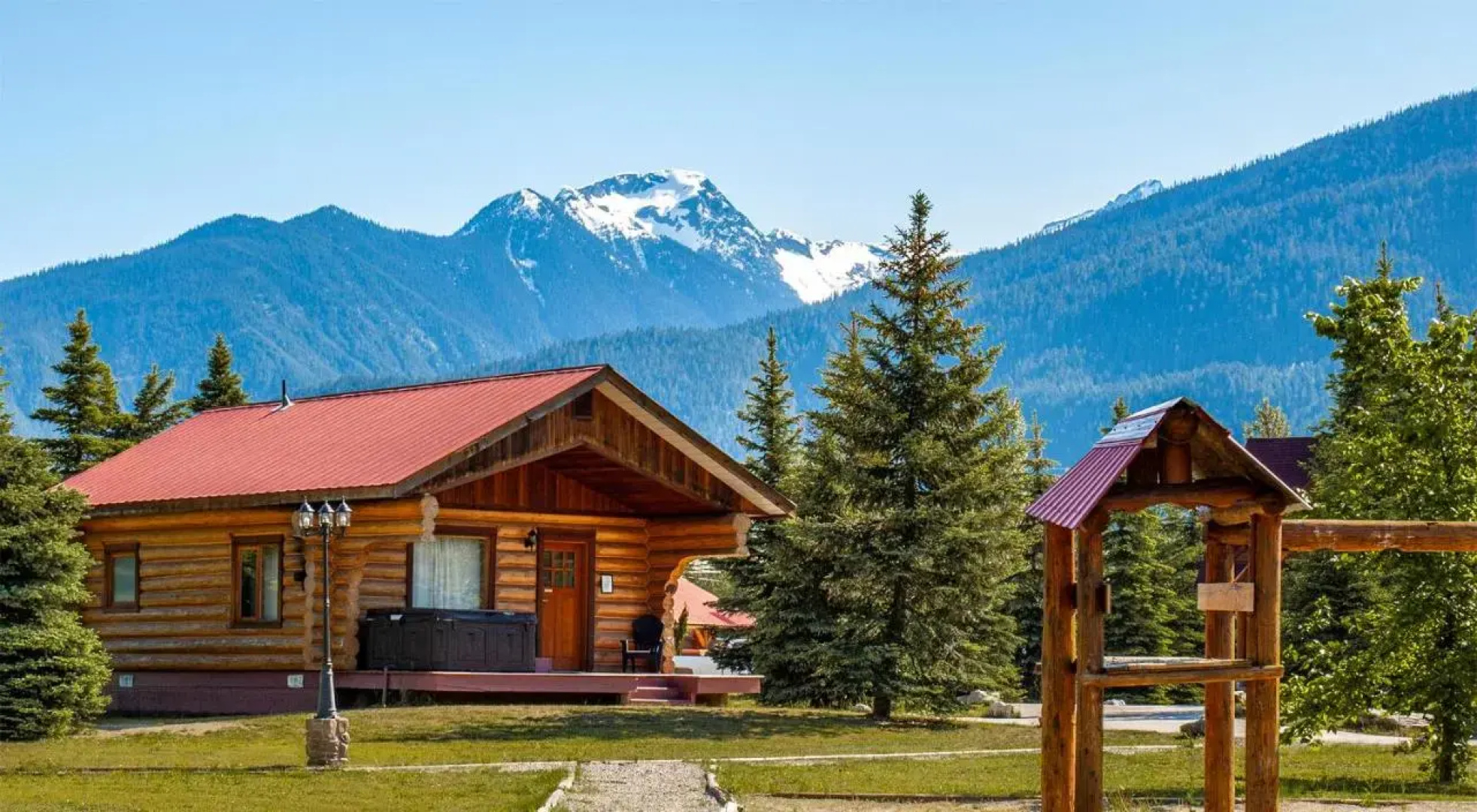 Glacier House Resort