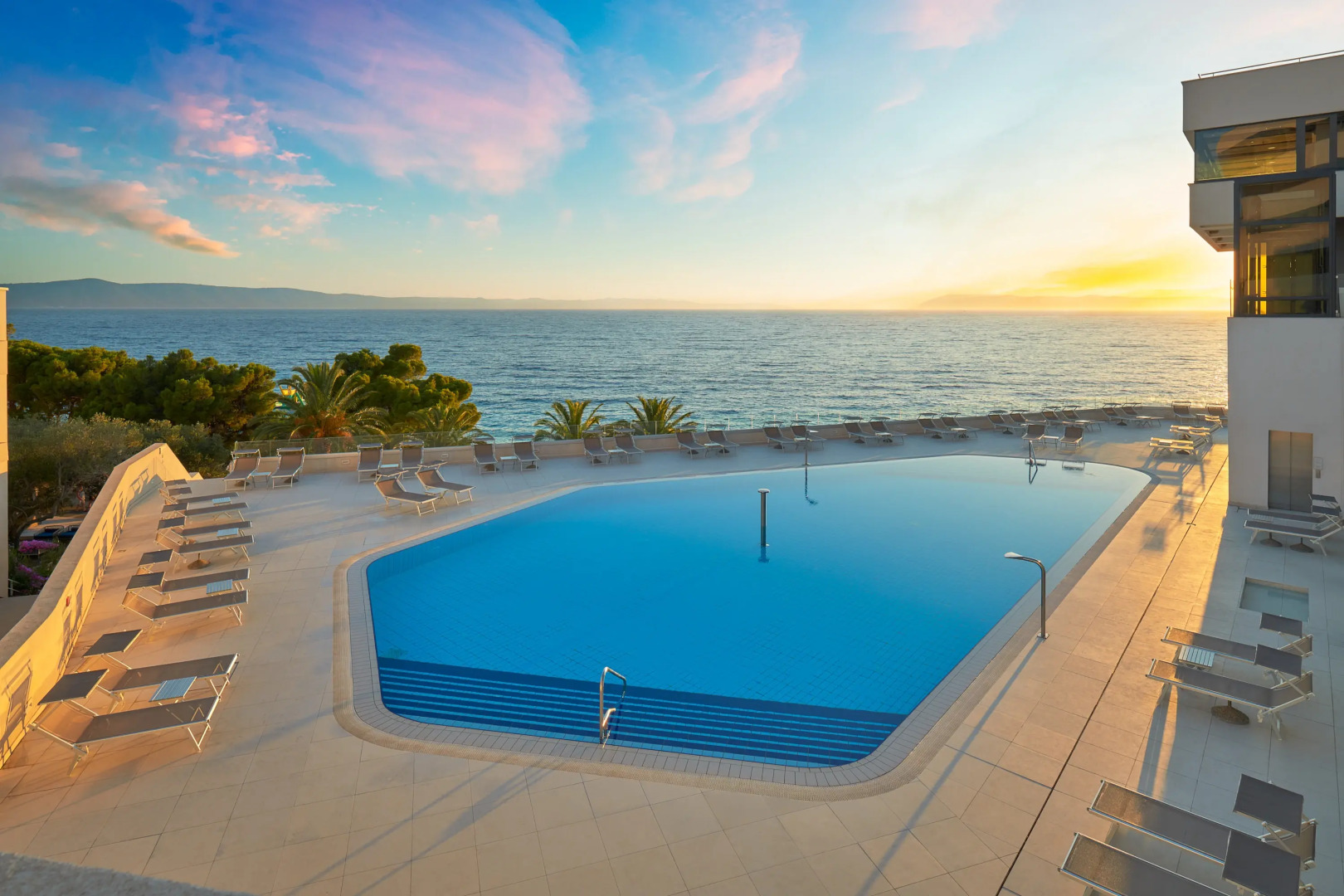 Medora Auri Family Beach Hotel