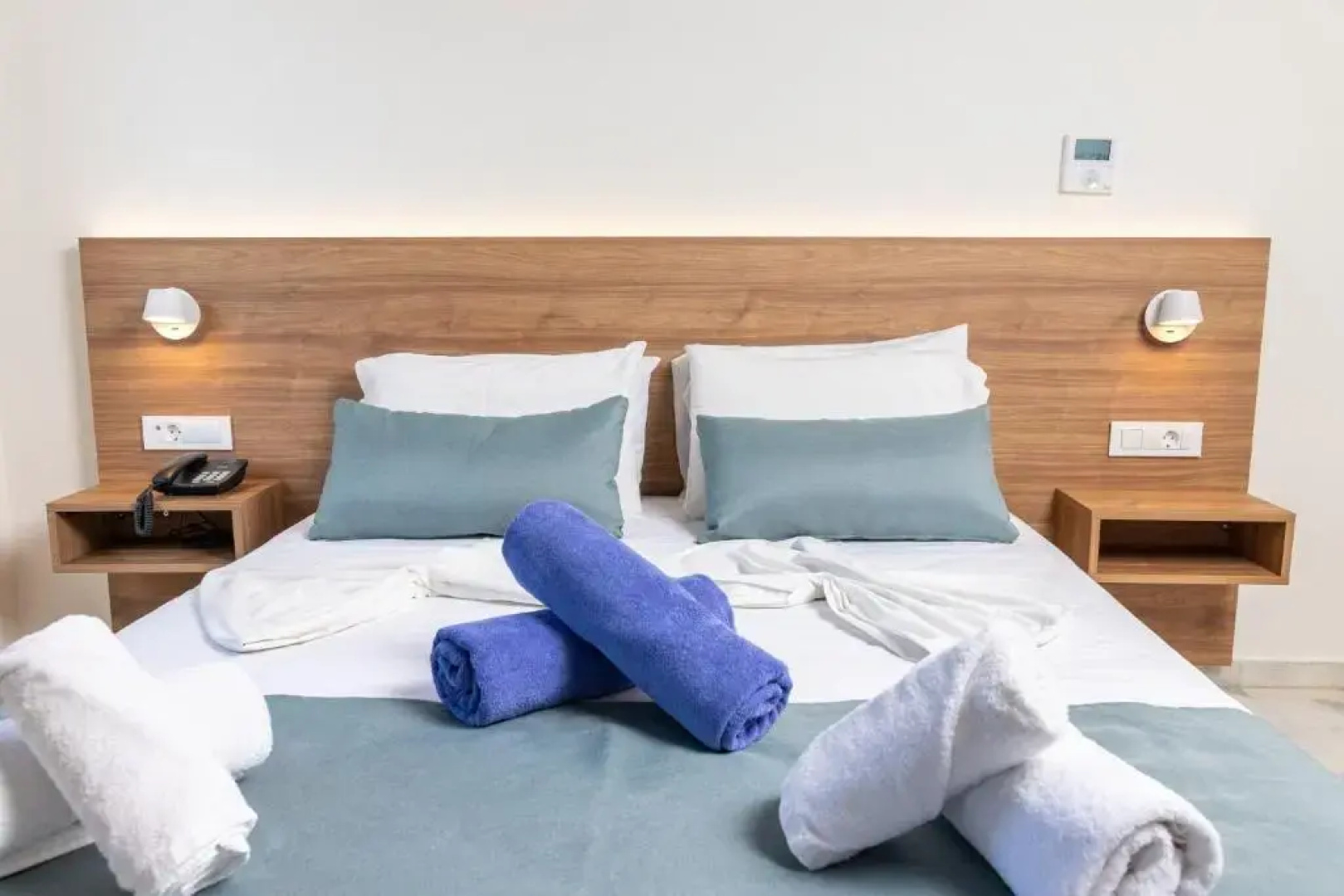Kostakis Beach Apartments
