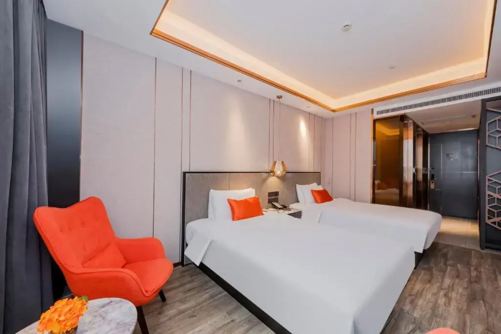 Yitel Premium Shanghai People Square Nanjing Road Pedestrian Street Shop