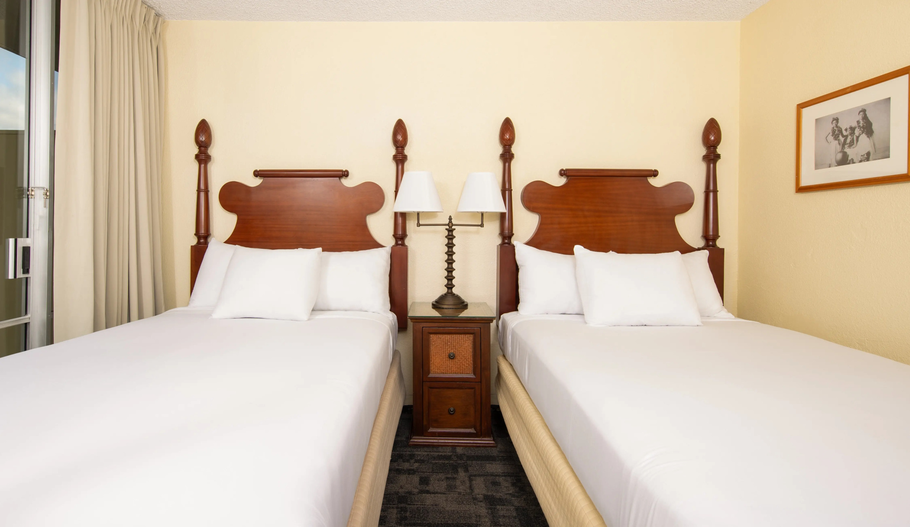 Ohia Waikiki Studio Suites