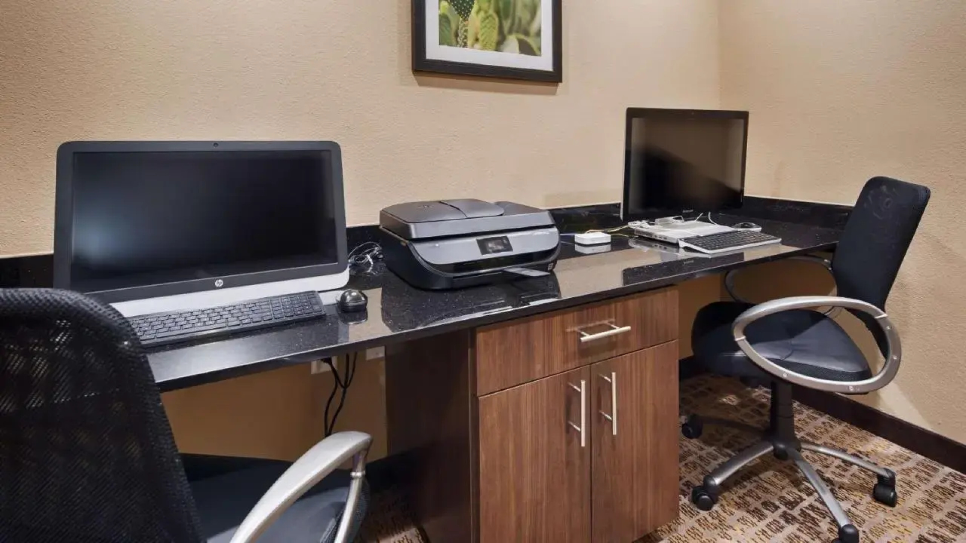 Best Western Plus Elmendorf Hotel / San Antonio Hotel