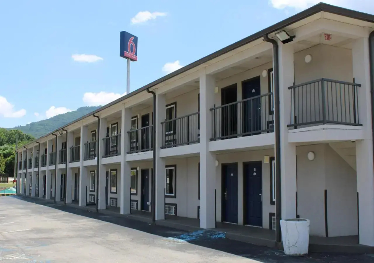 Studio 6 Suites Chattanooga, TN - Lookout Mtn.