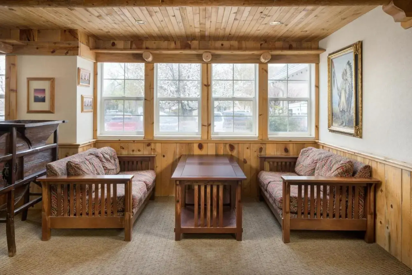 River Canyon Lodge