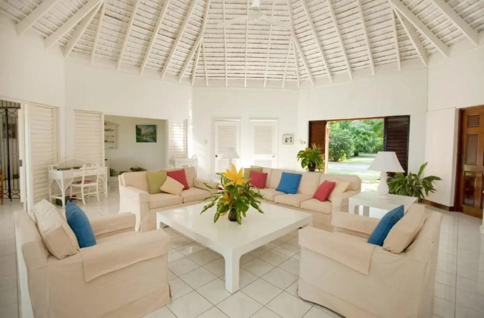4 BR Oceanfront Family Villa - Ocho Rios - PRJ 1236