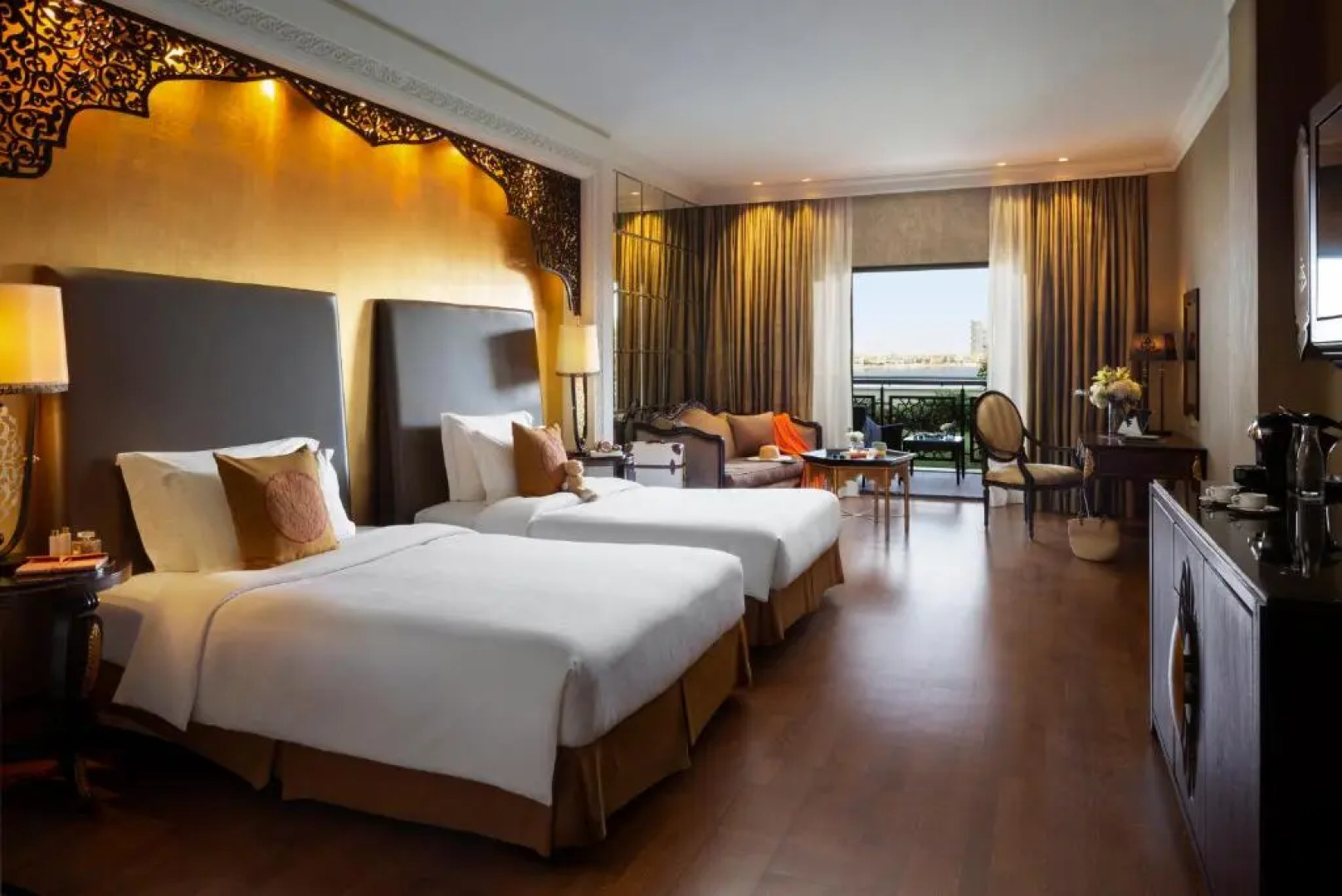 Jumeirah Zabeel Saray Royal Residences