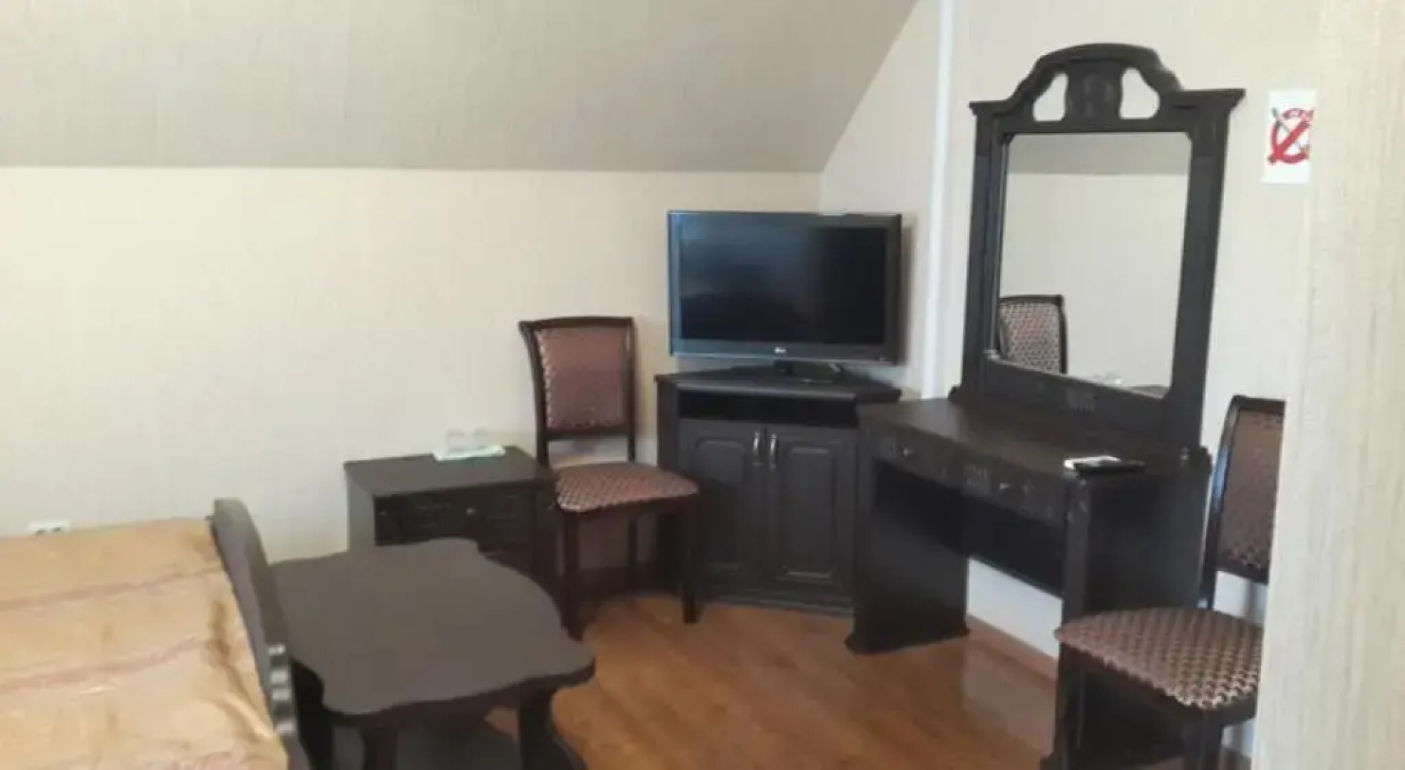 Kavkaz Hotel