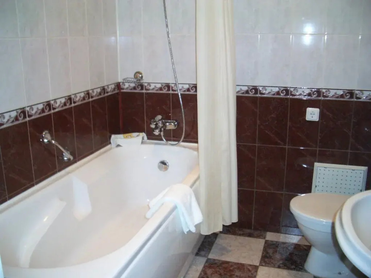 Коралл гостевой центр