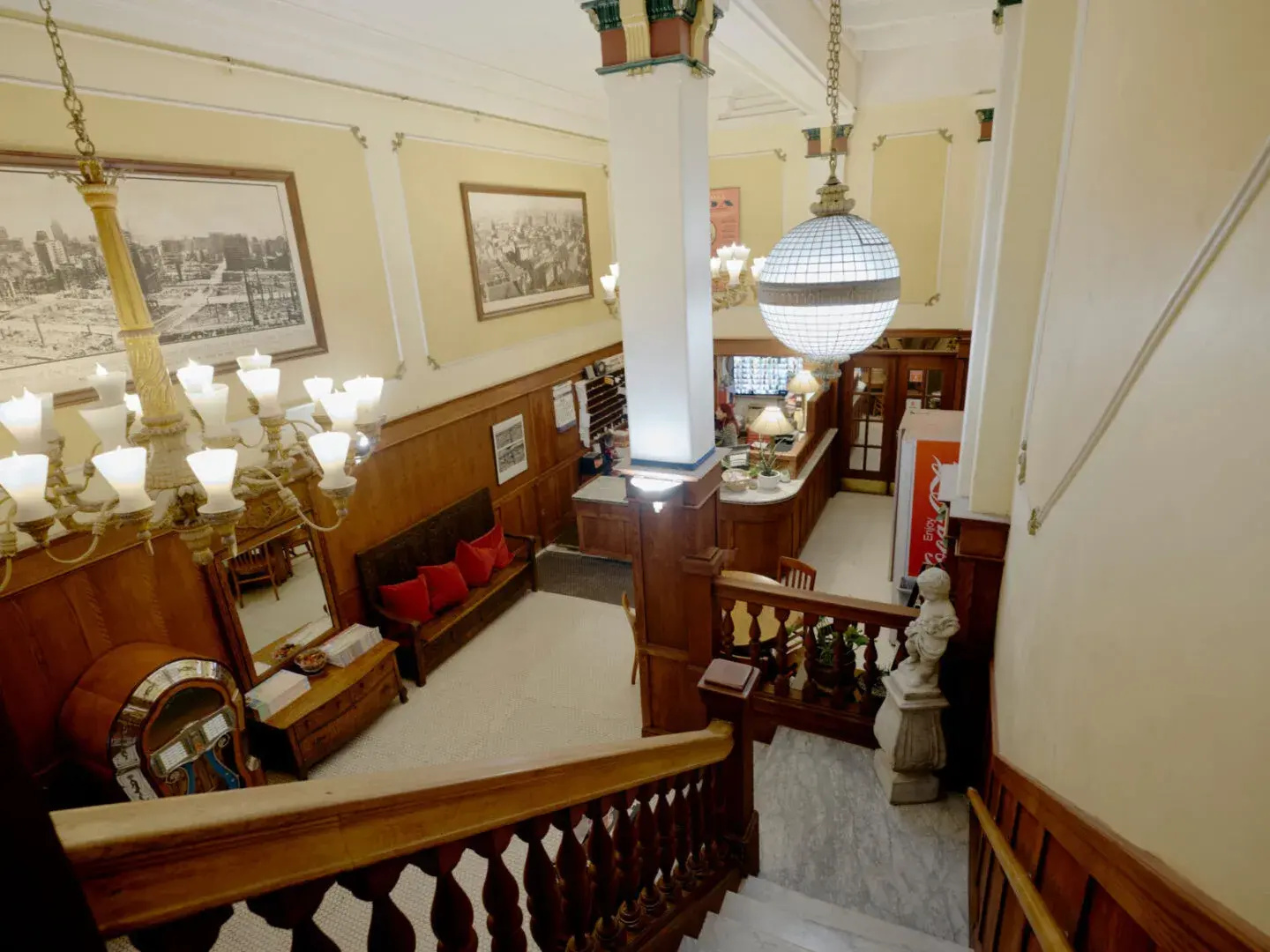 Aida Plaza Hotel