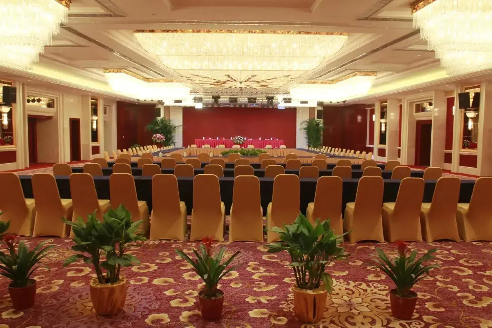 Xiaogan Yuji Grand Hotel