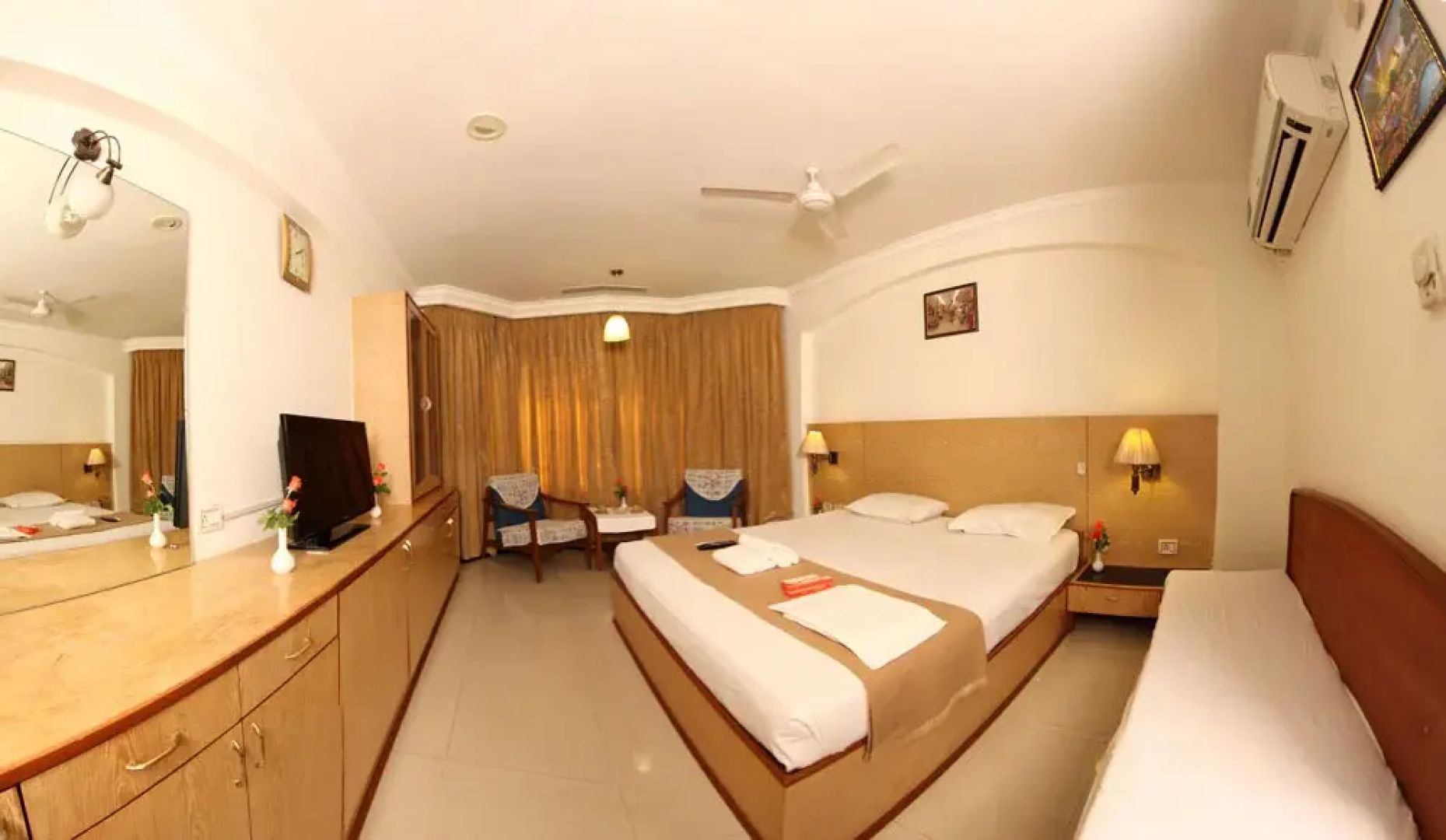 OYO 1081 Hotel Sindhu International