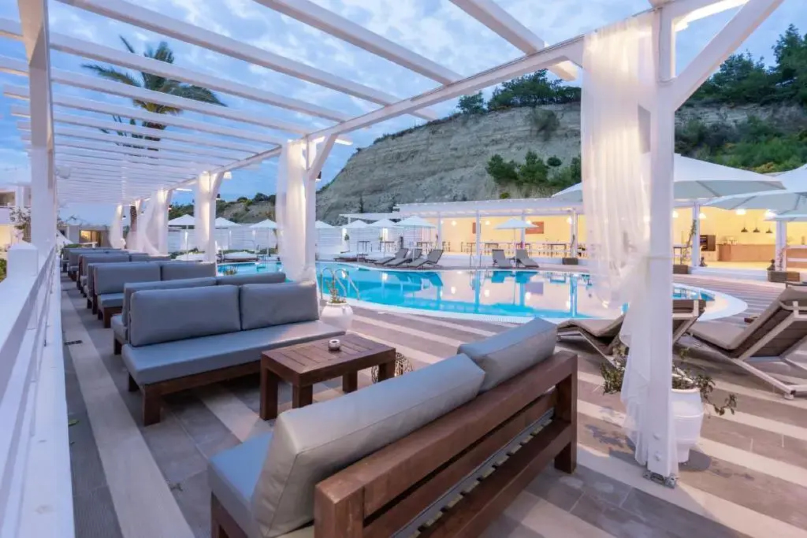 Aloe Hotel