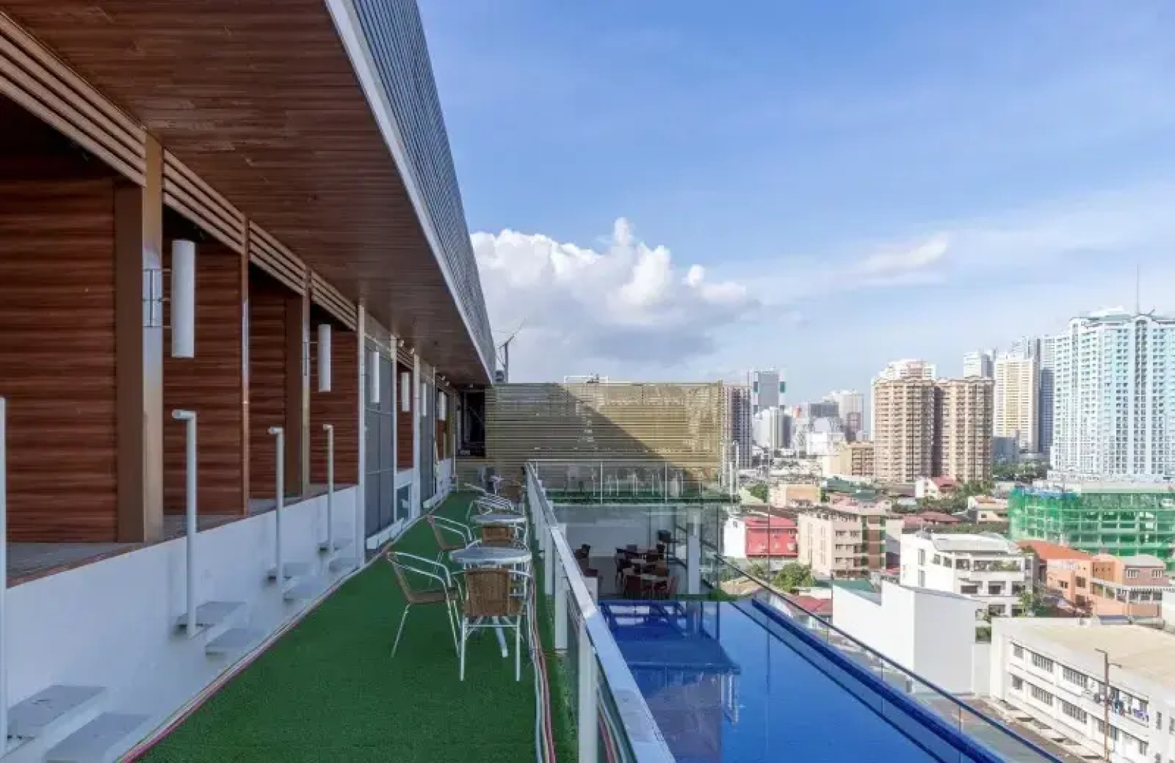 Selah Pods Hotel Manila