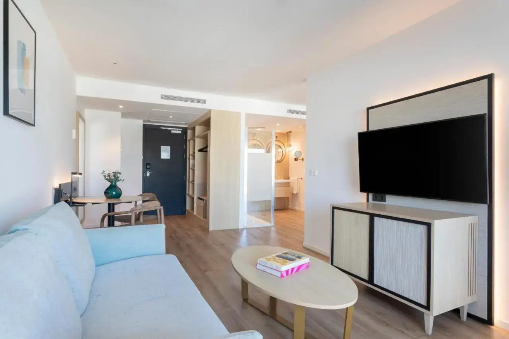 Отель Suites del Mar By Melia